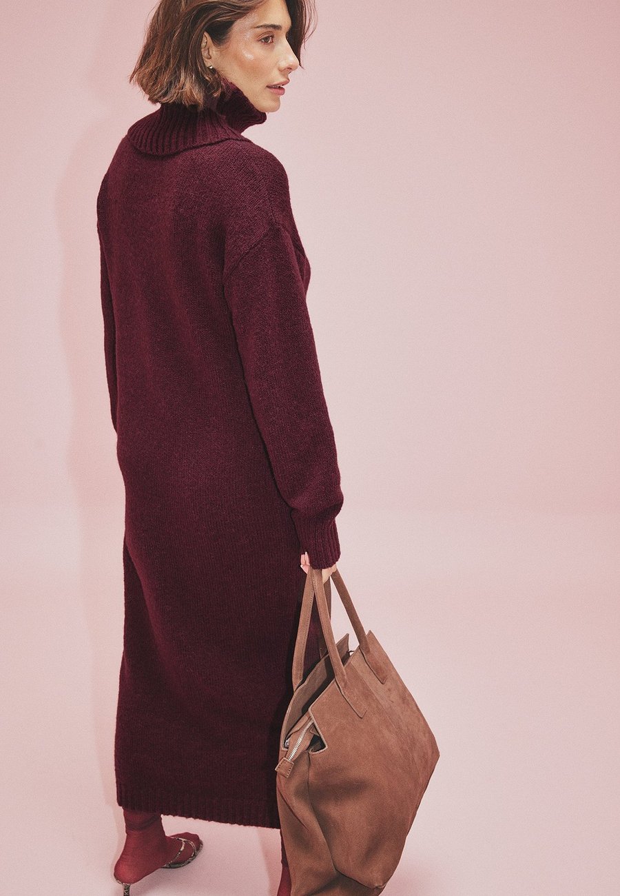 Платье NA-KD Jumper dress, Plum/Bordeaux
Платье NA-KD Jumper dress, Plum/Bordeaux