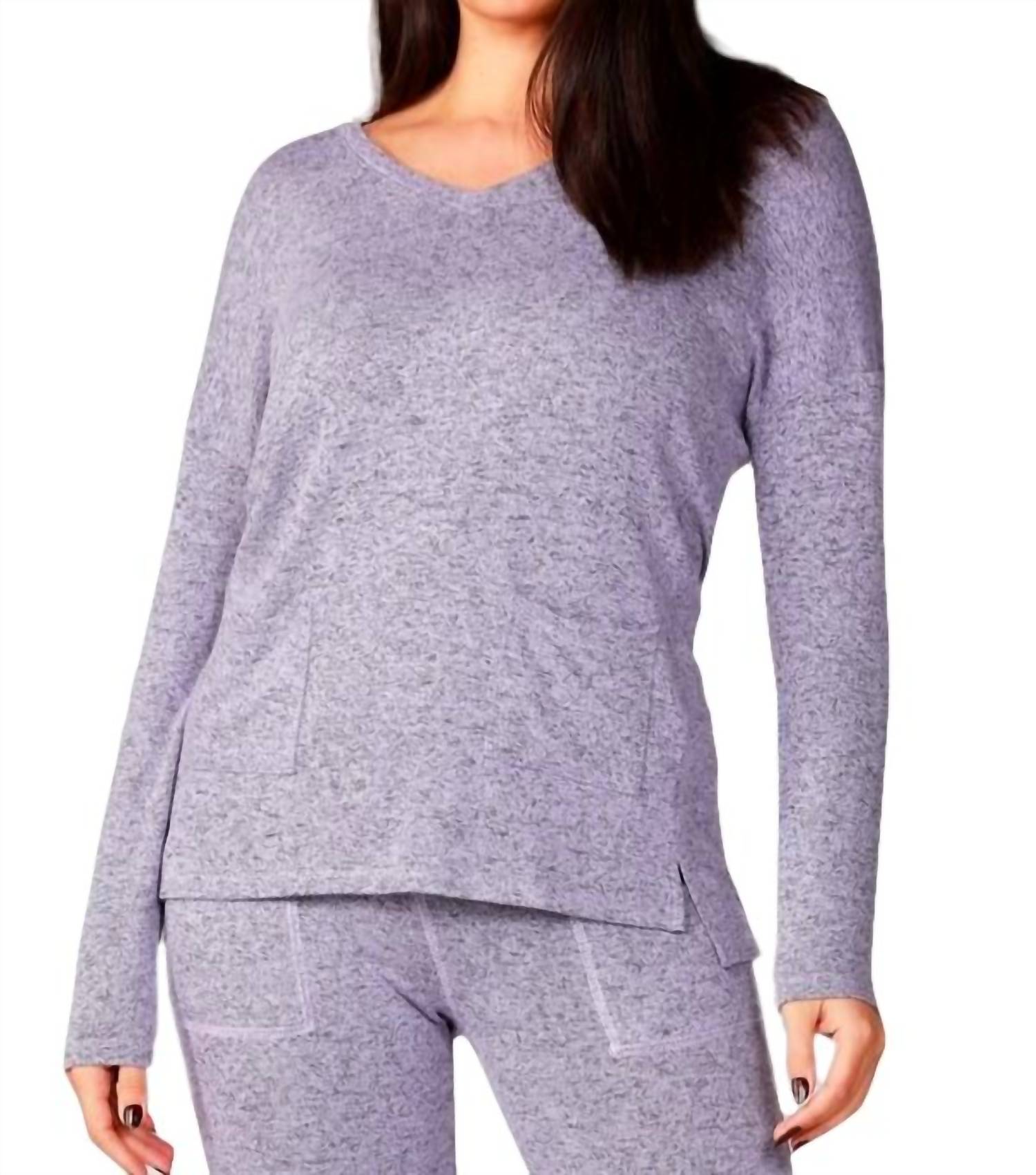 Меланжевый топ с 2 карманами и V-образным вырезом сиреневого цвета french kyss
Меланжевый топ с 2 карманами и V-образным вырезом сиреневого цвета french kyss