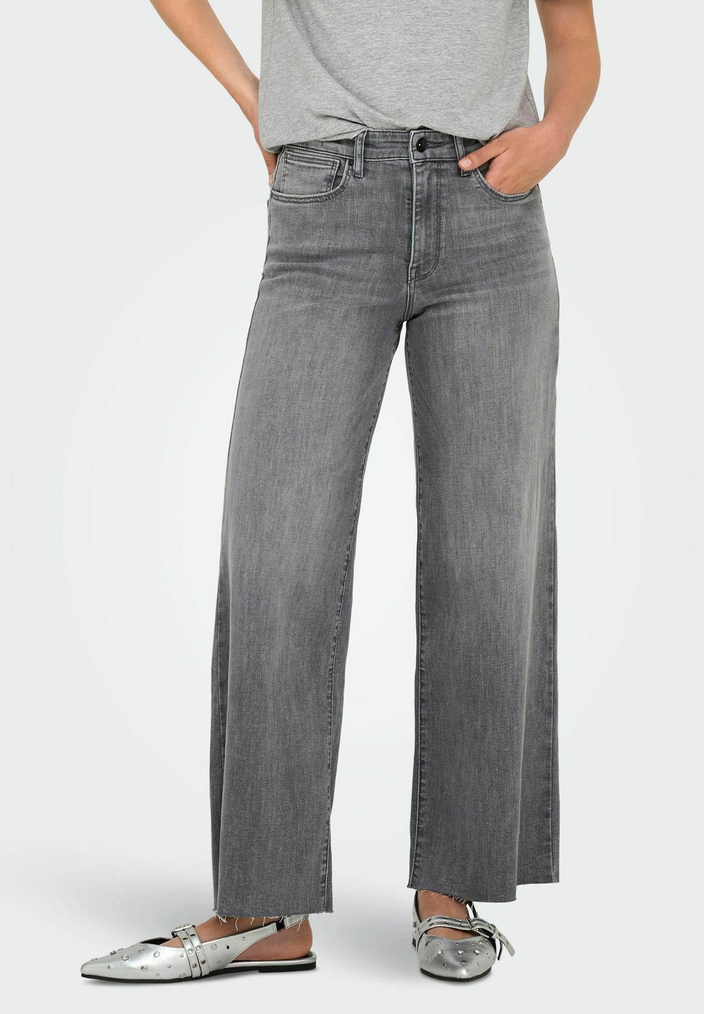 Джинсы прямого кроя MIT WEITEM BEIN ONLANN-MADISON HOHE TAILLE ONLY, цвет Medium Grey Denim
Джинсы прямого кроя MIT WEITEM BEIN ONLANN-MADISON HOHE TAILLE ONLY, цвет Medium Grey Denim