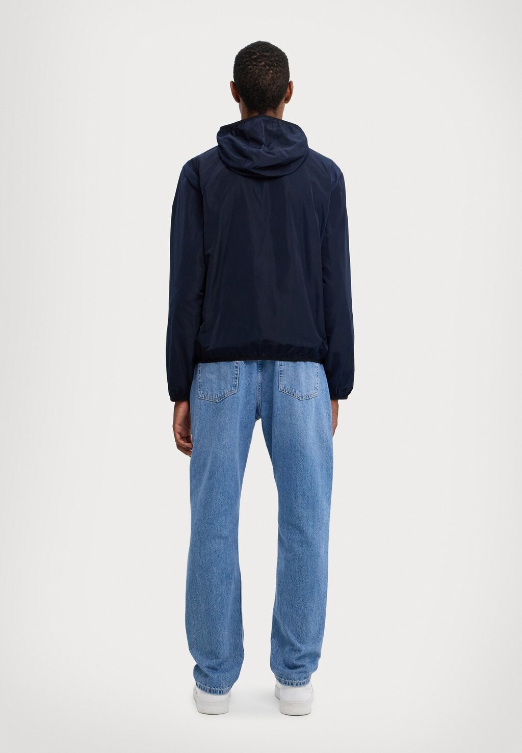 Куртка EA7 Emporio Armani, темно-синий
Куртка EA7 Emporio Armani, темно-синий