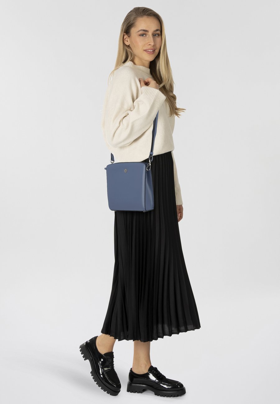 Сумка кросс-боди Picard UMHÄNGE, Wintersky/Light Blue
Сумка кросс-боди Picard UMHÄNGE, Wintersky/Light Blue