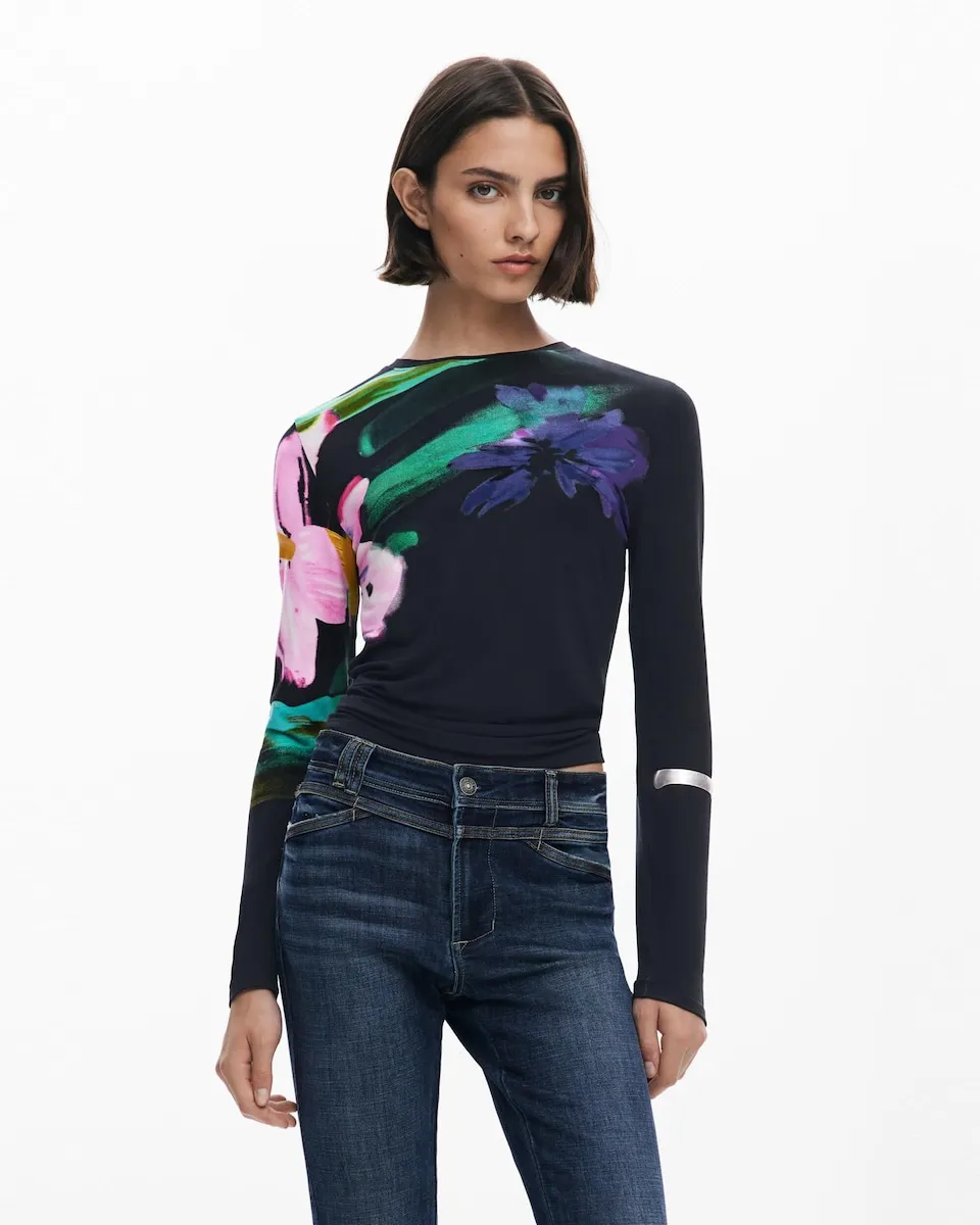 Женская футболка с длинным рукавом цветочный принт Desigual, черный
Женская футболка с длинным рукавом цветочный принт Desigual, черный