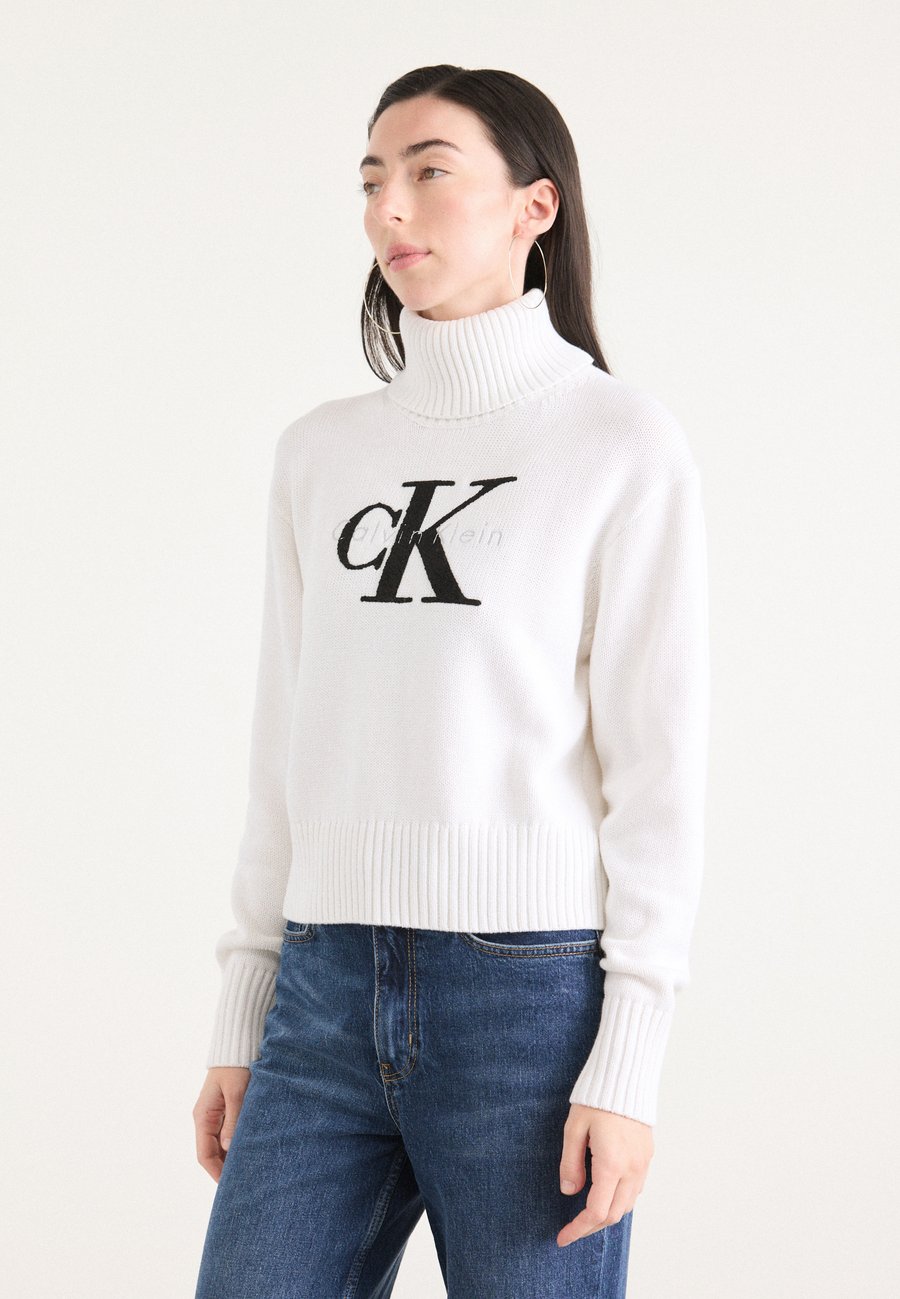 Джемпер Calvin Klein Jeans MONOLOGO SWEATER, Brilliant White/White
Джемпер Calvin Klein Jeans MONOLOGO SWEATER, Brilliant White/White