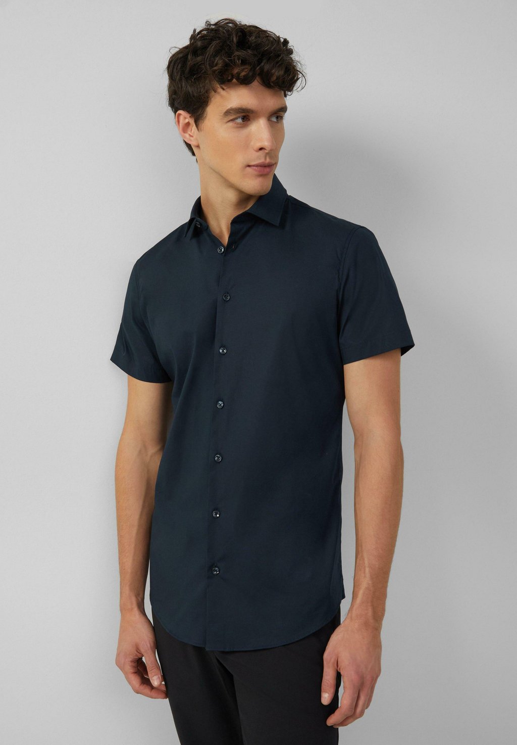 Рубашка s.Oliver BLACK LABEL, темно-зеленый
Рубашка s.Oliver BLACK LABEL, темно-зеленый