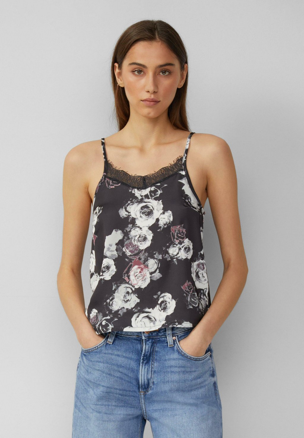 Топ QS, черный 
Топ QS, черный