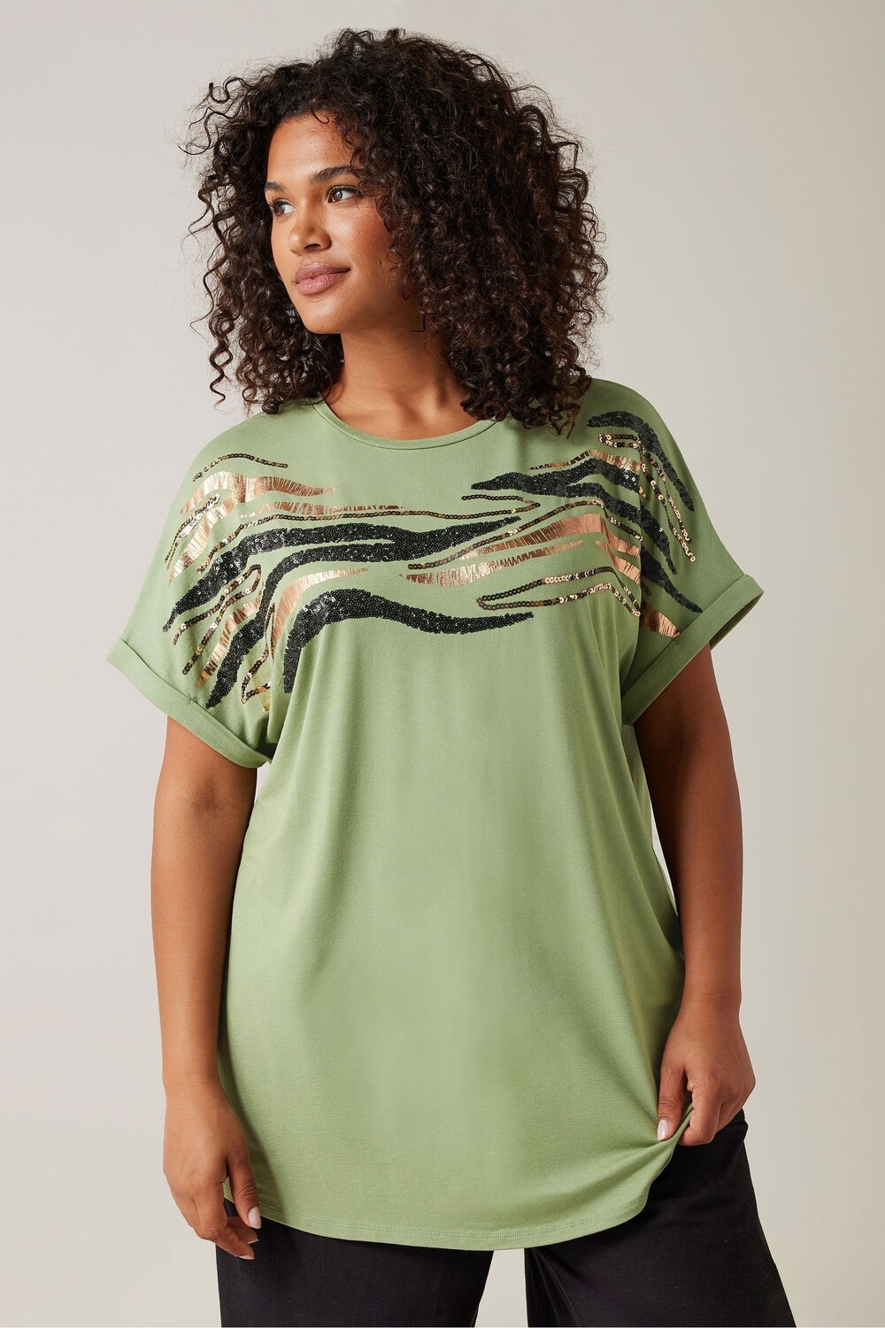 Футболка с пайетками и принтом «зебра» Evans, зеленый
Футболка с пайетками и принтом «зебра» Evans, зеленый