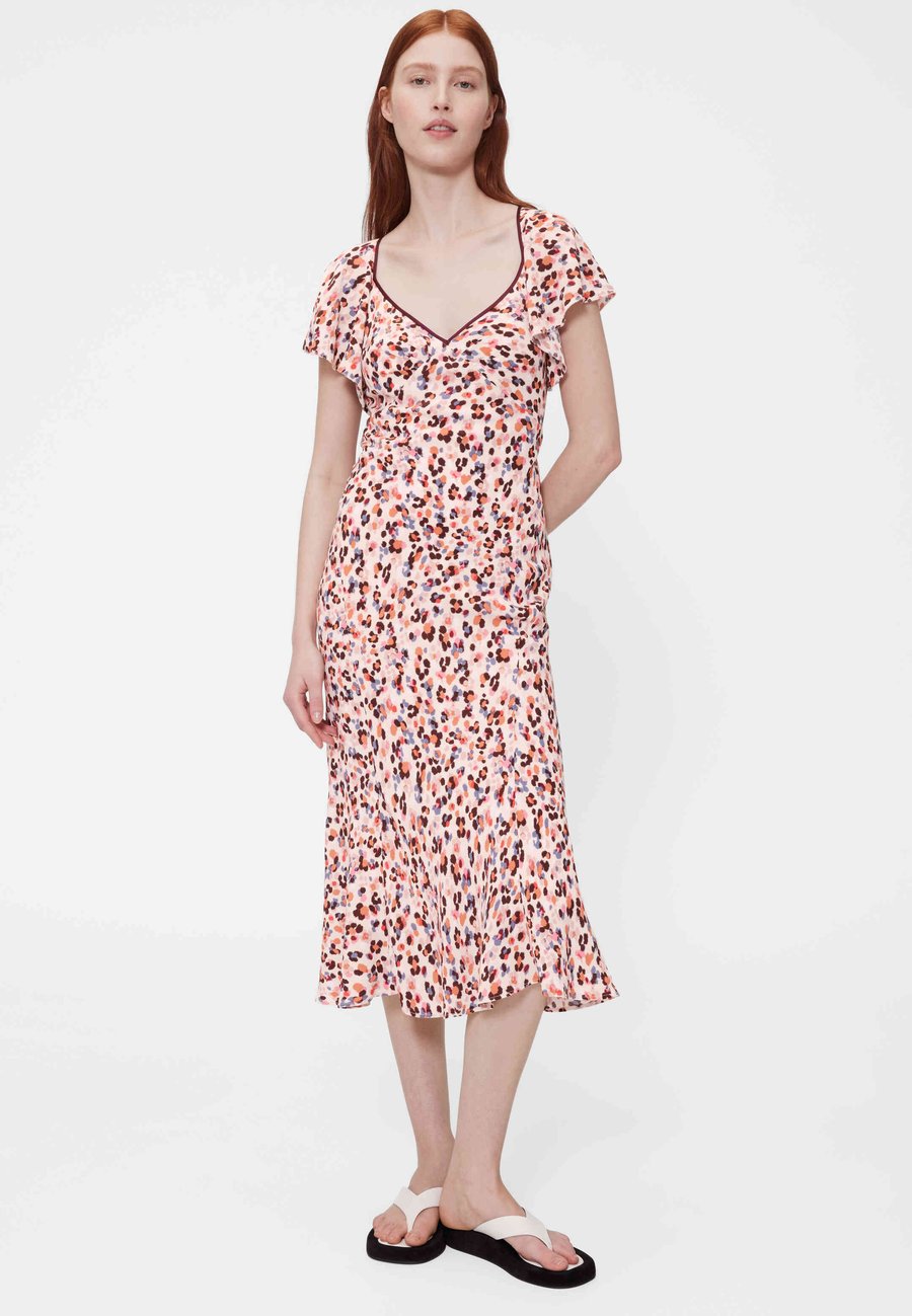 Платье GAP GAP STUDIO PRINT MIDI DRESS, Powerpeach/Multi-Coloured
Платье GAP GAP STUDIO PRINT MIDI DRESS, Powerpeach/Multi-Coloured
