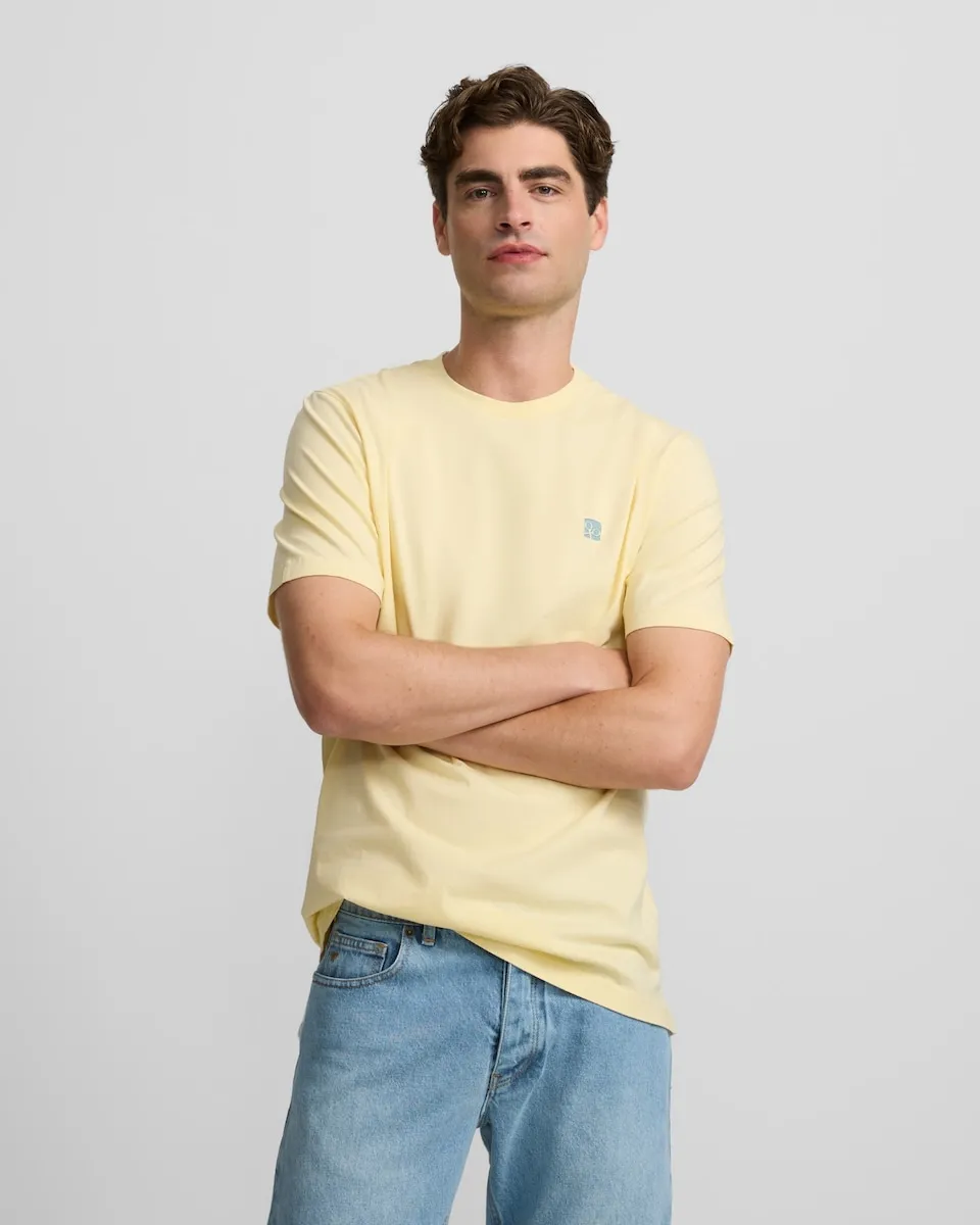 Футболка с пляжными иконками желтая для мужчин Silbon, желтый
Футболка с пляжными иконками желтая для мужчин Silbon, желтый