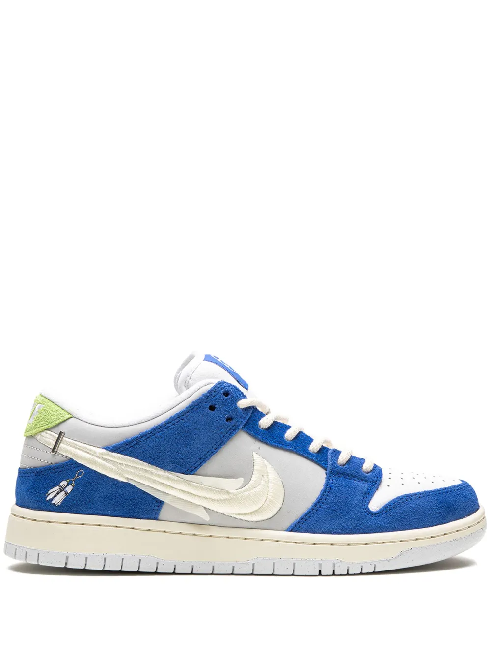 Кроссовки SB Dunk Low Gardenia из коллаборации с Fly Streetwear Nike, белый
Кроссовки SB Dunk Low Gardenia из коллаборации с Fly Streetwear Nike, белый