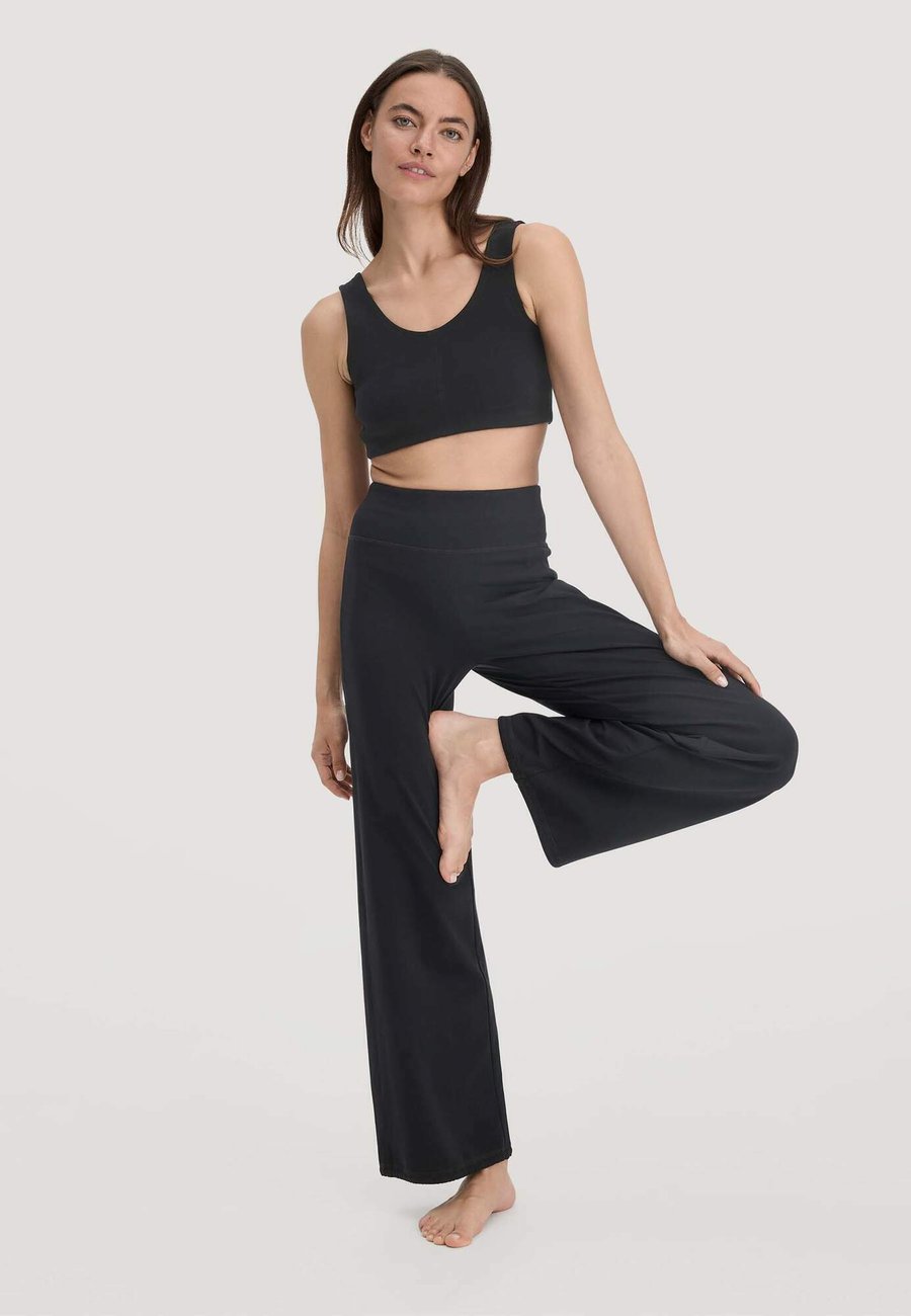 Брюки Hessnatur ACTIVE LIGHT, Schwarz/Black
Брюки Hessnatur ACTIVE LIGHT, Schwarz/Black