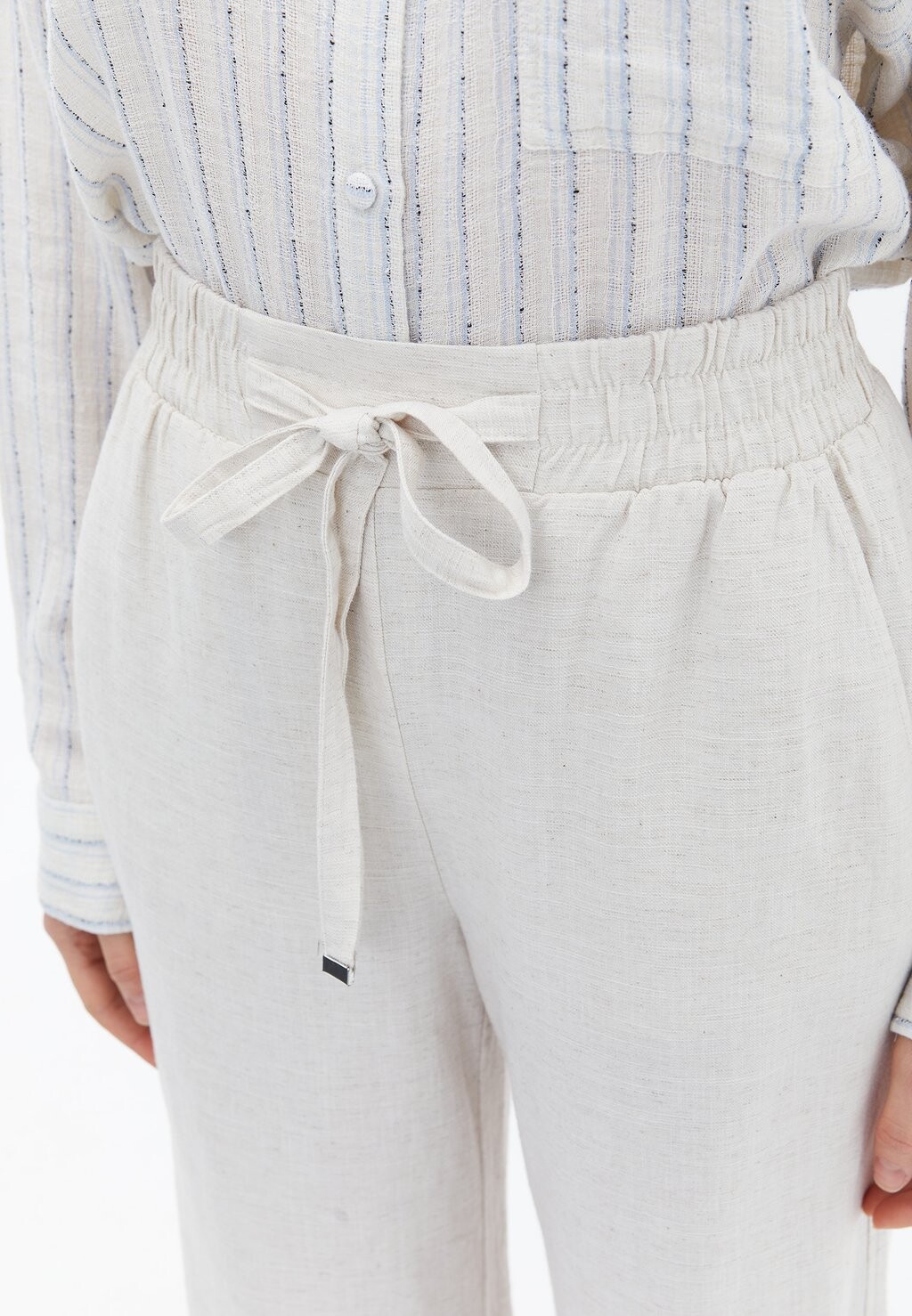 Тканевые брюки HOHE TAILLE LEINENMISCHUNG OXXO, кремовый
Тканевые брюки HOHE TAILLE LEINENMISCHUNG OXXO, кремовый