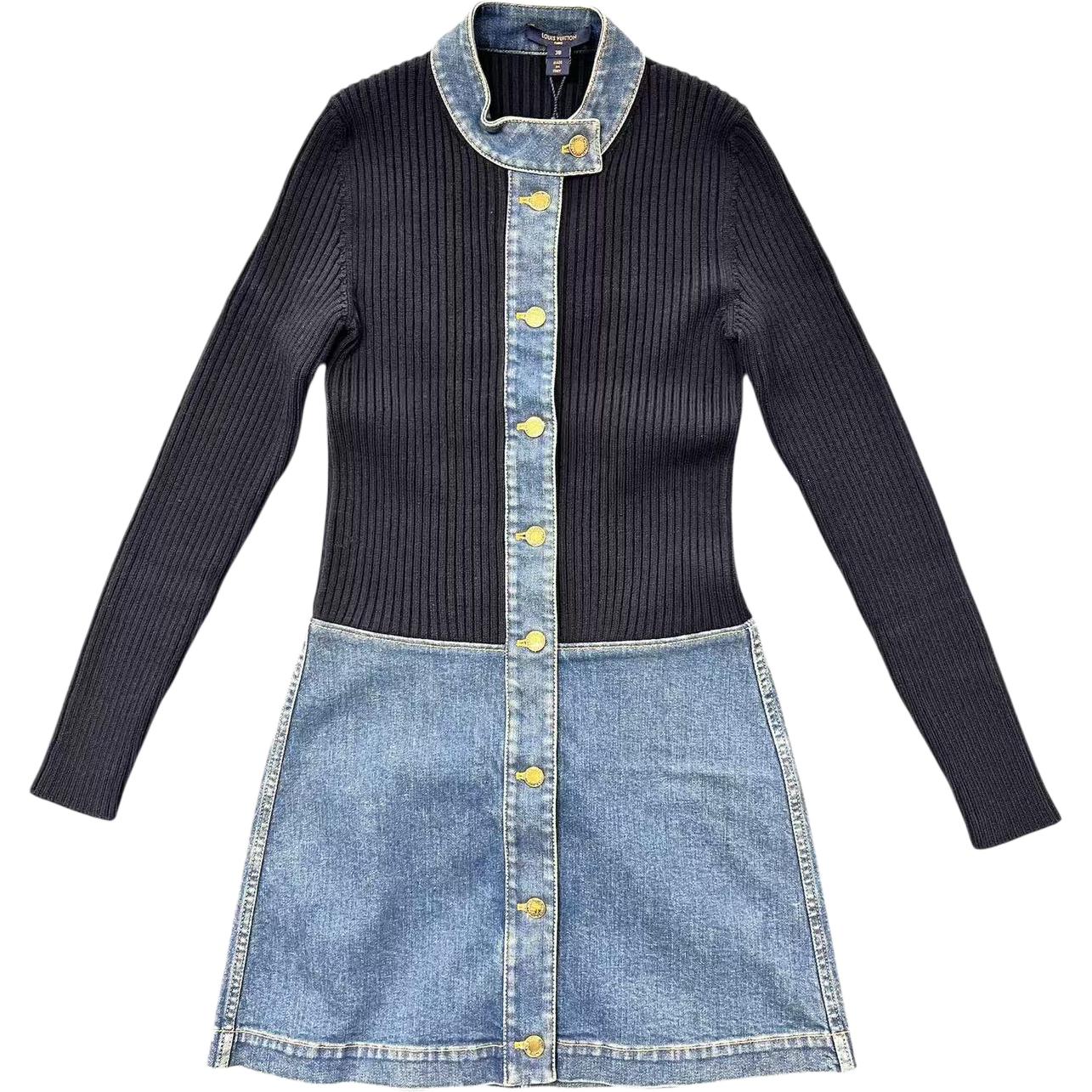 Женское платье с длинными рукавами LOUIS VUITTON, темно-синий
Женское платье с длинными рукавами LOUIS VUITTON, темно-синий