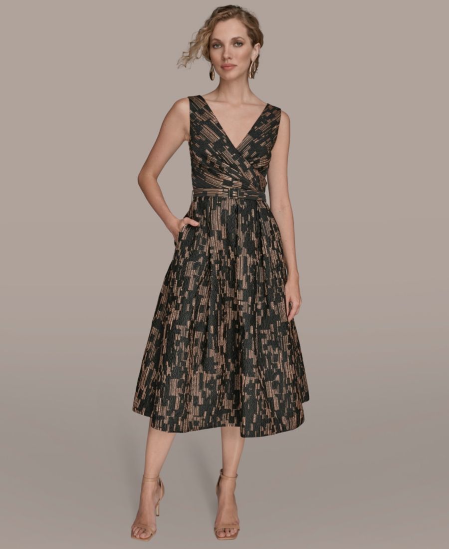 Женское платье-трапеция с принтом Donna Karan New York, BLACK/GOLD MULTI
Женское платье-трапеция с принтом Donna Karan New York, BLACK/GOLD MULTI