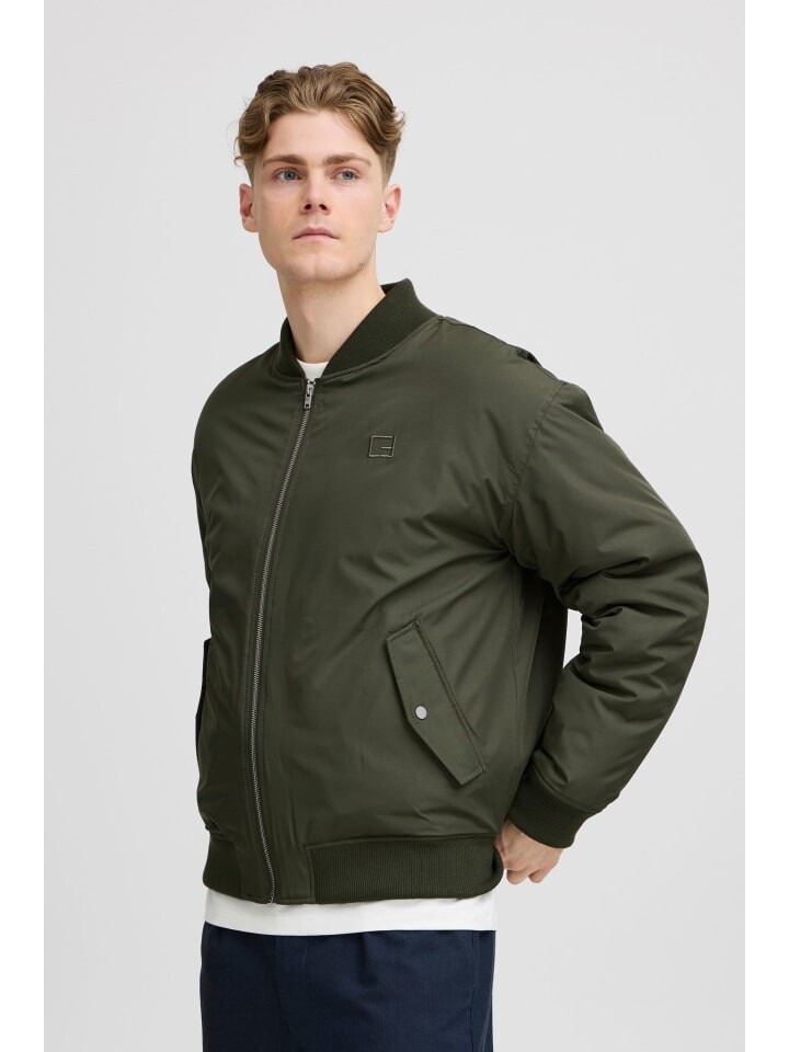 Переходная куртка CASUAL FRIDAY Bomberjacke CFCOTES bomber jacket 20505157 modische Jacke in
Переходная куртка CASUAL FRIDAY Bomberjacke CFCOTES bomber jacket 20505157 modische Jacke in