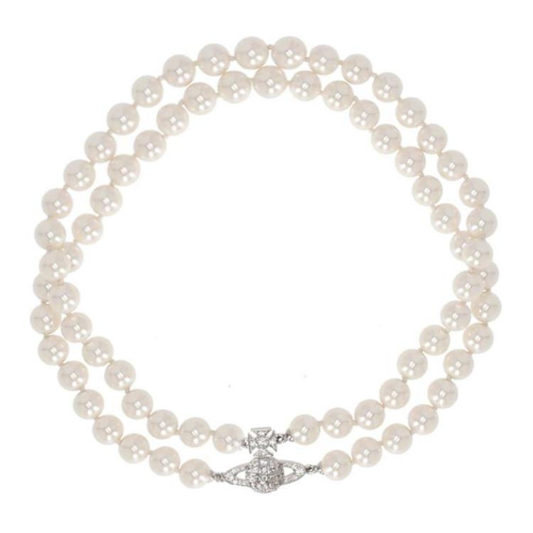 Vivienne Westwood Серебряное ожерелье с жемчугом и латунными элементами
Vivienne Westwood Серебряное ожерелье с жемчугом и латунными элементами