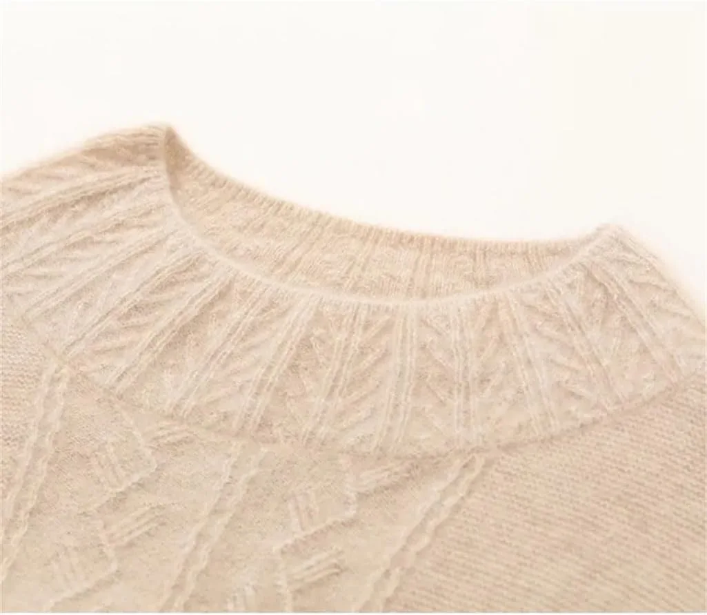 Женское платье-свитер из кашемира и козьей шерсти с длинными рукавами
Женское платье-свитер из кашемира и козьей шерсти с длинными рукавами