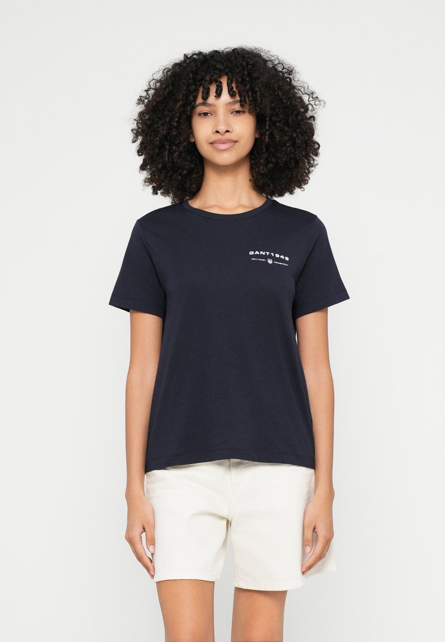 Футболка GANT GRAPHIC, Evening Blue/Dark Blue, Синий, Футболка GANT GRAPHIC, Evening Blue/Dark Blue
Футболка GANT GRAPHIC, Evening Blue/Dark Blue, Синий, Футболка GANT GRAPHIC, Evening Blue/Dark Blue