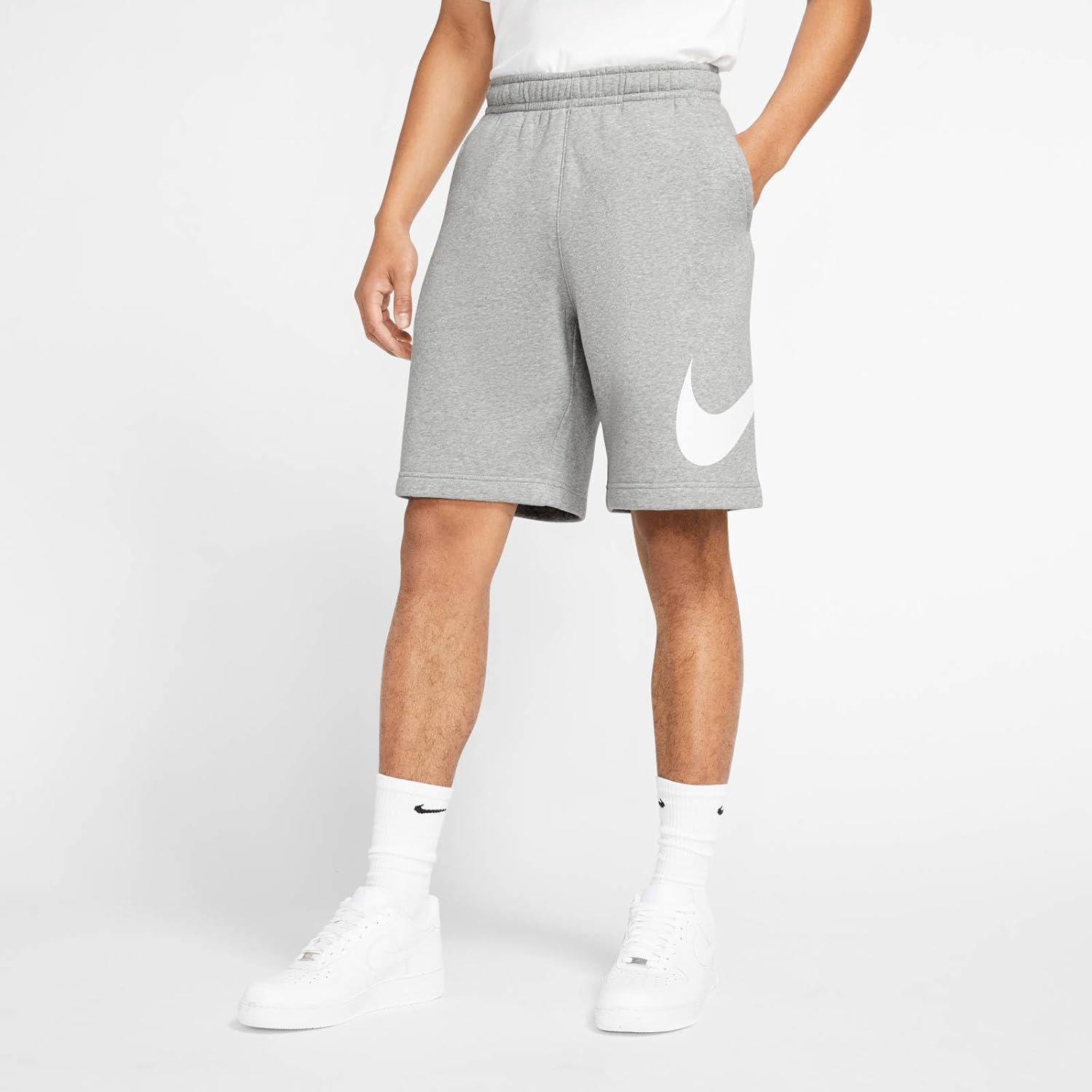 Мужская спортивная футболка Nike с короткими баскетбольными шортами и графикой, Dark Grey Heather/White/White
Мужская спортивная футболка Nike с короткими баскетбольными шортами и графикой, Dark Grey Heather/White/White