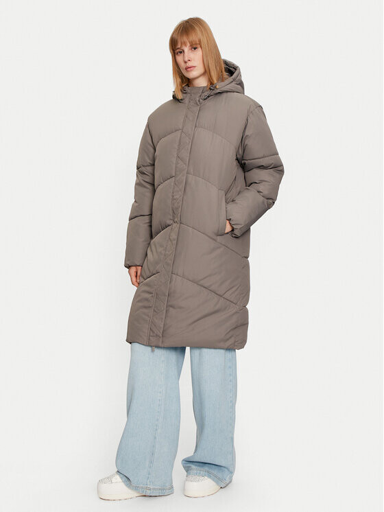 Пуховик стандартного кроя Noisy May, серый
Пуховик стандартного кроя Noisy May, серый