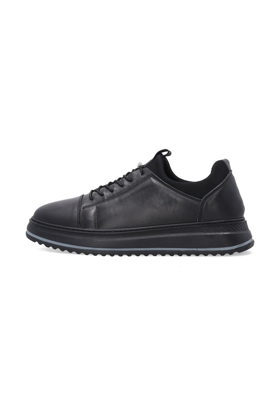 Кроссовки VENEZIA Trainers, Black
Кроссовки VENEZIA Trainers, Black