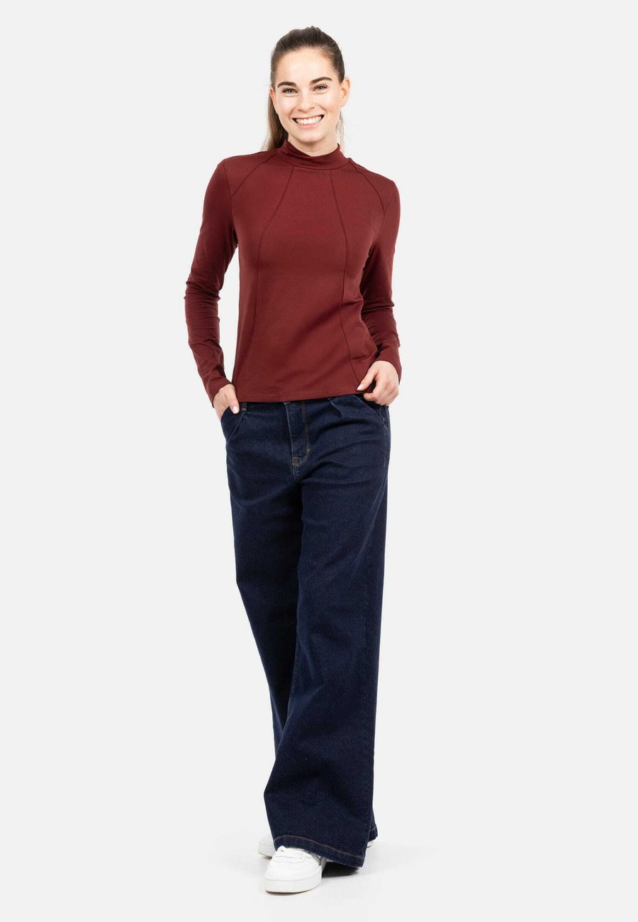 Топ SURI FREY LONG SLEEVE, Wine/Dark Red
Топ SURI FREY LONG SLEEVE, Wine/Dark Red