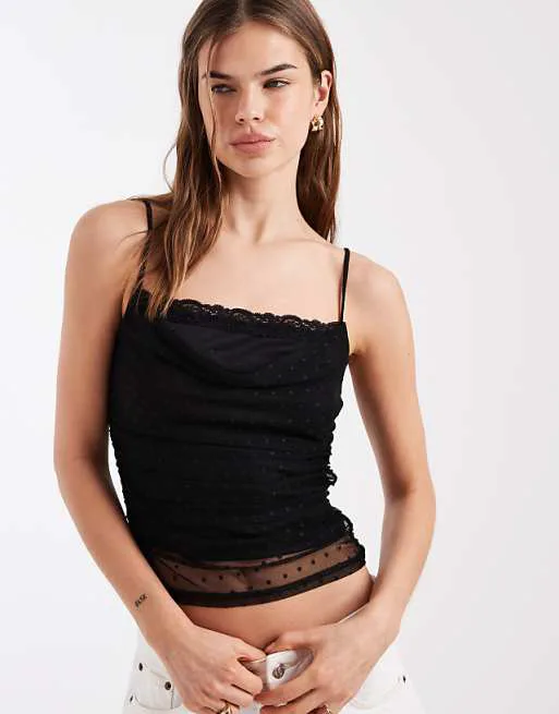 Топ Miss Selfridge со сборками в горошек
Топ Miss Selfridge со сборками в горошек
