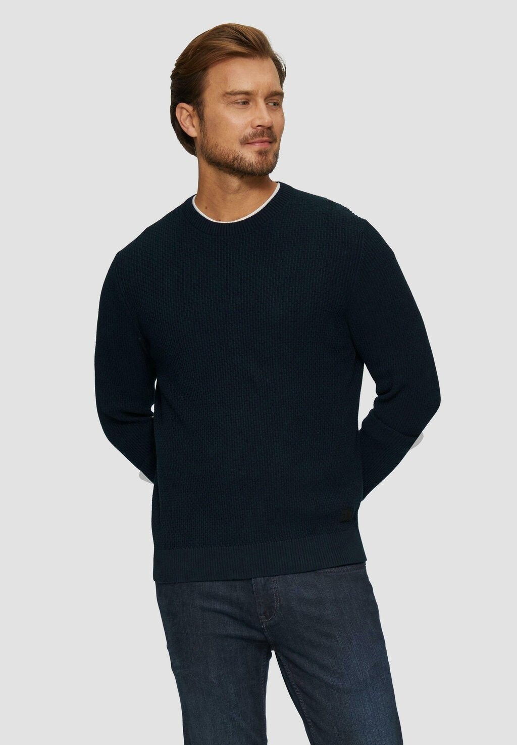 Джемпер MIT MUSTERSTRUKTUR s.Oliver, темно-синий
Джемпер MIT MUSTERSTRUKTUR s.Oliver, темно-синий