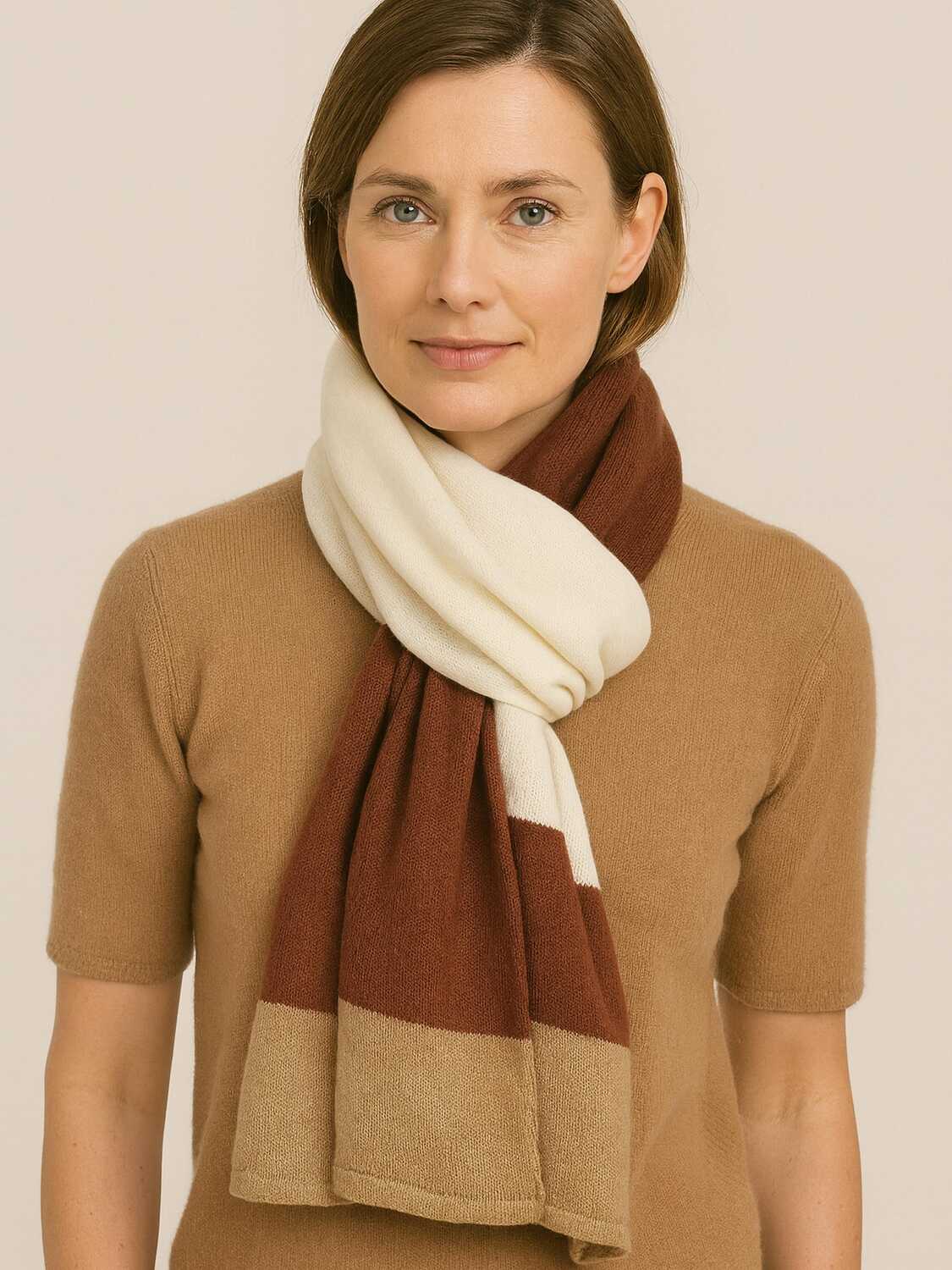 COLLEZIONE ALESSANDRO Шарф 'Schimmer' в бежевом цвете
COLLEZIONE ALESSANDRO Шарф 'Schimmer' в бежевом цвете