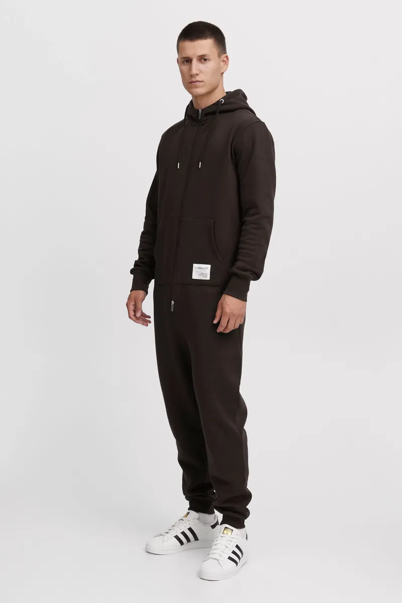 Джинсы с 5 карманами" 11 Project PRAndrinos", черный
Джинсы с 5 карманами" 11 Project PRAndrinos", черный