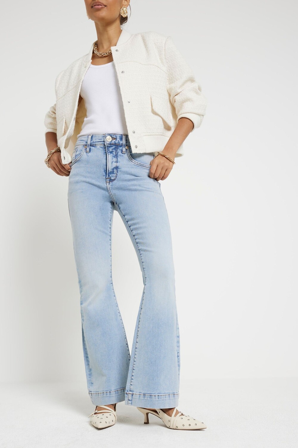 Миниатюрные джинсы моделирующие талию с завышенной талией и расклешенными штанинами River Island, синий
Миниатюрные джинсы моделирующие талию с завышенной талией и расклешенными штанинами River Island, синий