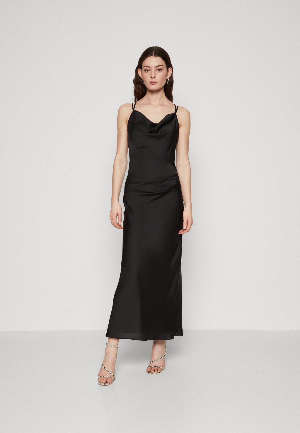 Бальное платье SLIPDRESS Swing, цвет black
Бальное платье SLIPDRESS Swing, цвет black