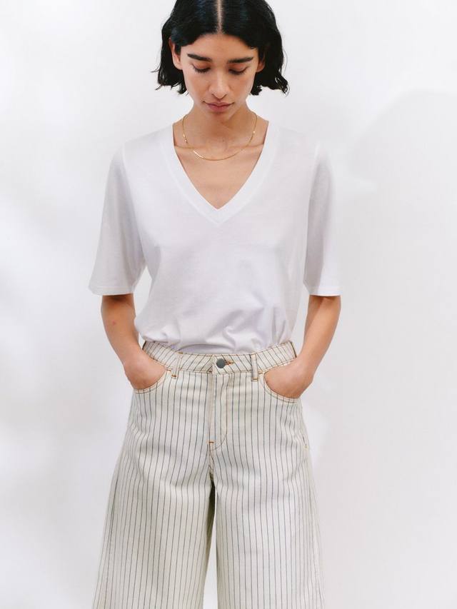 Футболка с v-образным вырезом из драпа reece HUSH, белый
Футболка с v-образным вырезом из драпа reece HUSH, белый