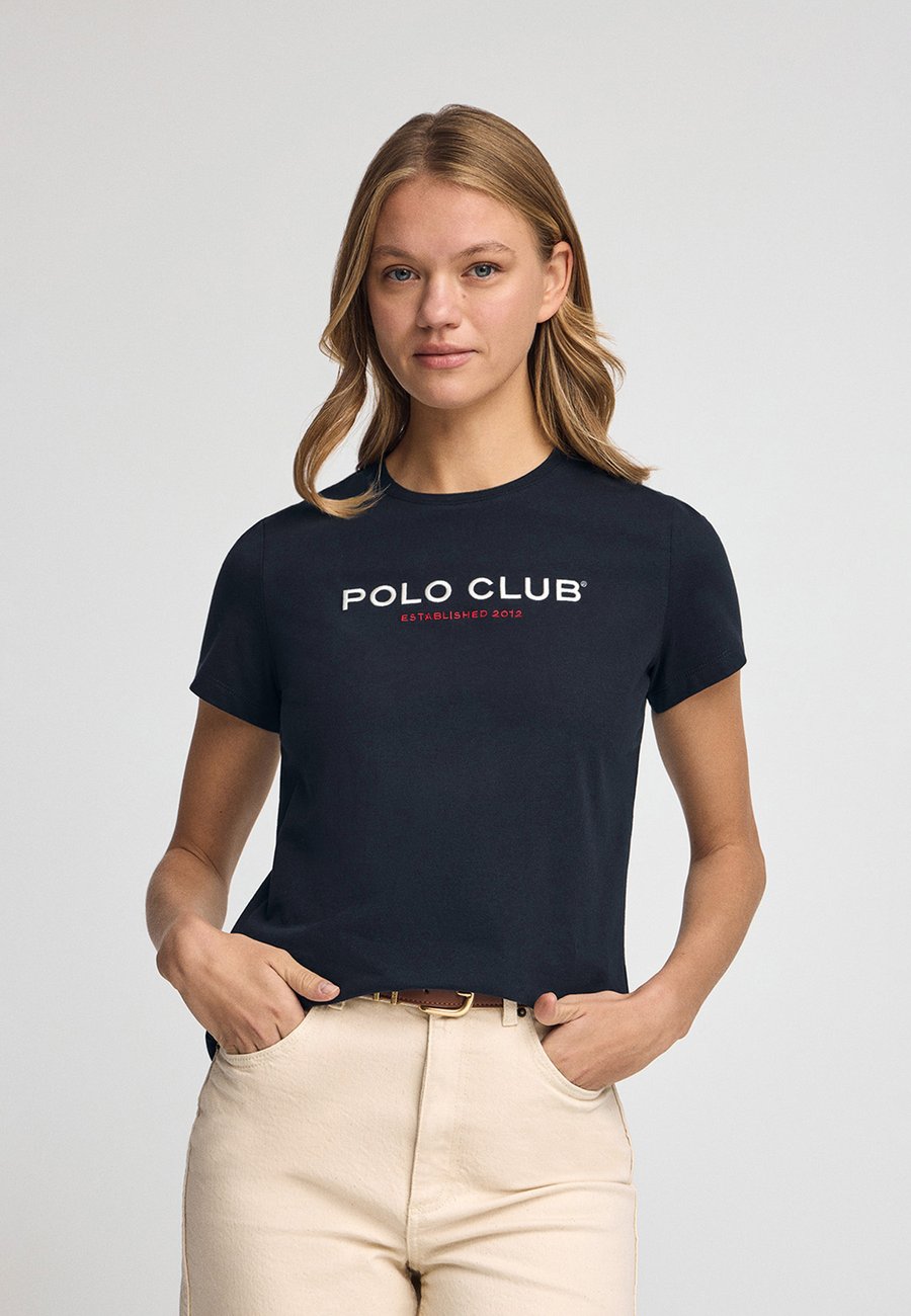 Футболка Polo Club SHORT SLEEVE REGULAR FIT MINIMAL TITLE , Navy/Dark Blue, Синий, Футболка Polo Club SHORT SLEEVE REGULAR FIT MINIMAL TITLE , Navy/Dark Blue
Футболка Polo Club SHORT SLEEVE REGULAR FIT MINIMAL TITLE , Navy/Dark Blue, Синий, Футболка Polo Club SHORT SLEEVE REGULAR FIT MINIMAL TITLE , Navy/Dark Blue