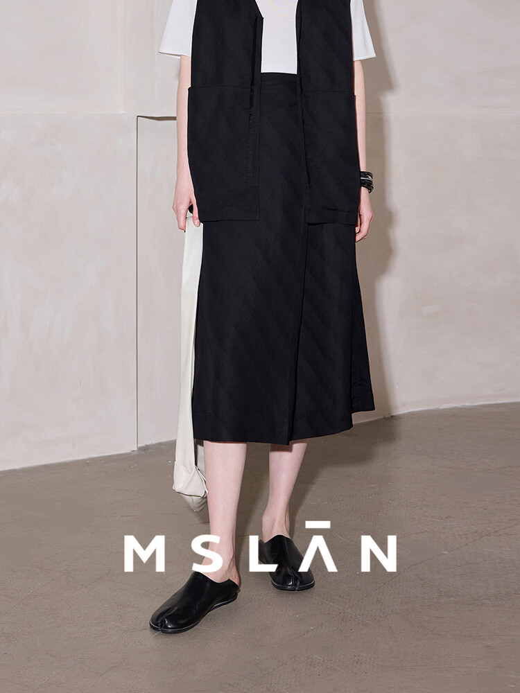 Юбка MSlan средней длины, черный
Юбка MSlan средней длины, черный