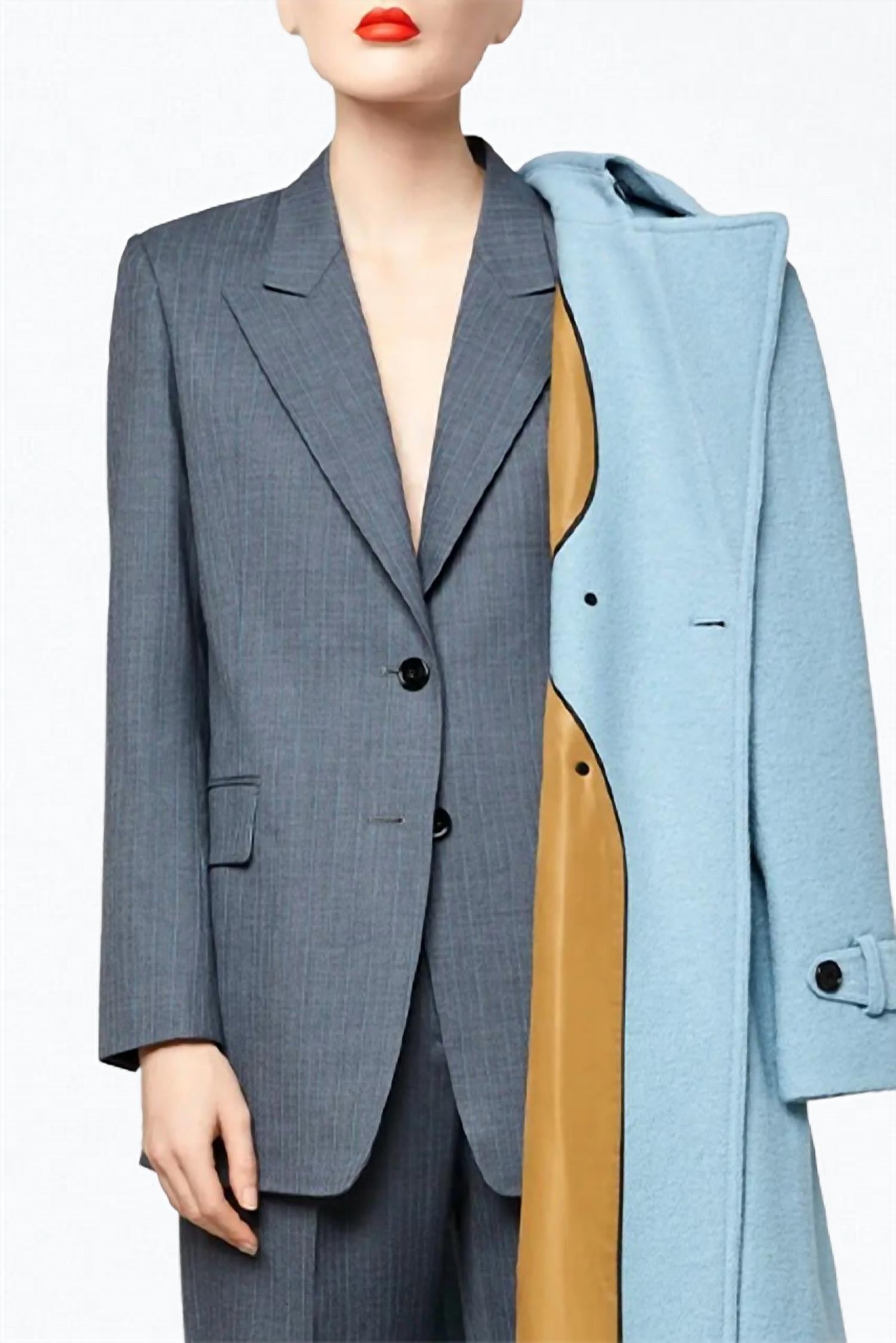 Синий полосатый однобортный пиджак из тонкой шерсти LANDSCAPE
Синий полосатый однобортный пиджак из тонкой шерсти LANDSCAPE