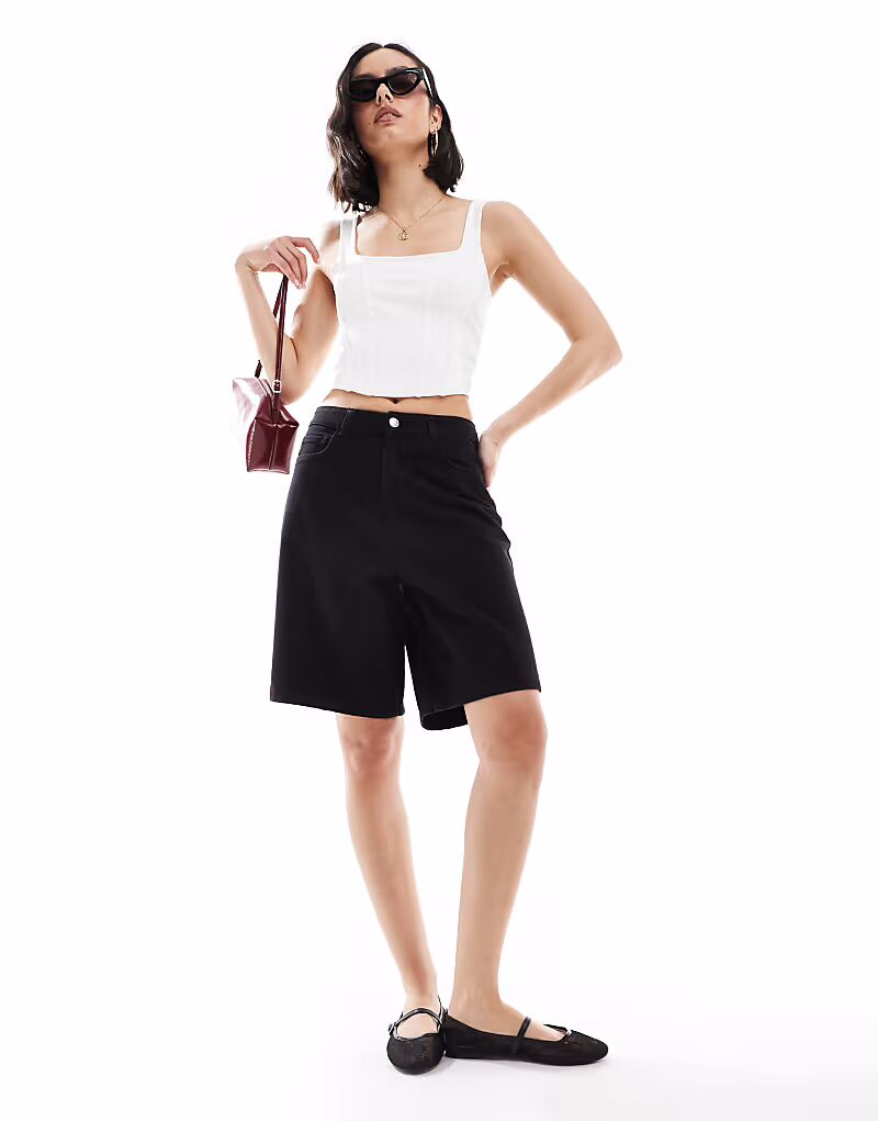 Джинсовые шорты Miss Selfridge черного цвета
Джинсовые шорты Miss Selfridge черного цвета