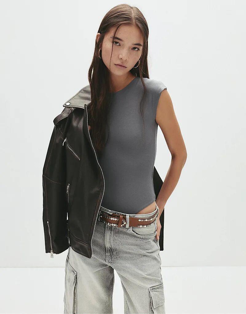 Боди Pull&Bear с короткими рукавами, средне-серый
Боди Pull&Bear с короткими рукавами, средне-серый