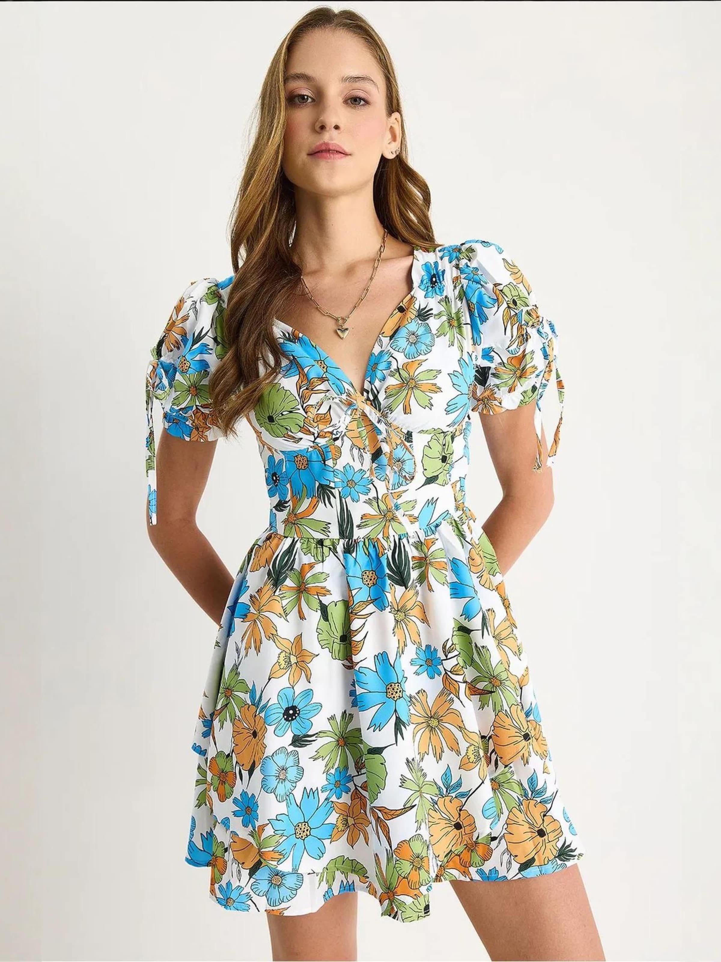 Bianco Lucci Платье в небесно-голубом цвете
Bianco Lucci Платье в небесно-голубом цвете