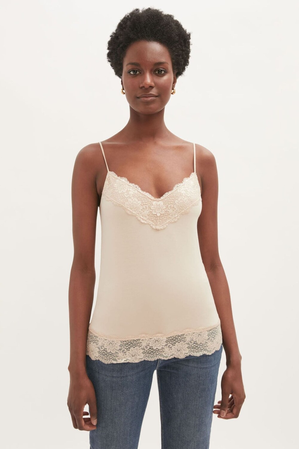 Модель майки с кружевом Jigsaw
Модель майки с кружевом Jigsaw