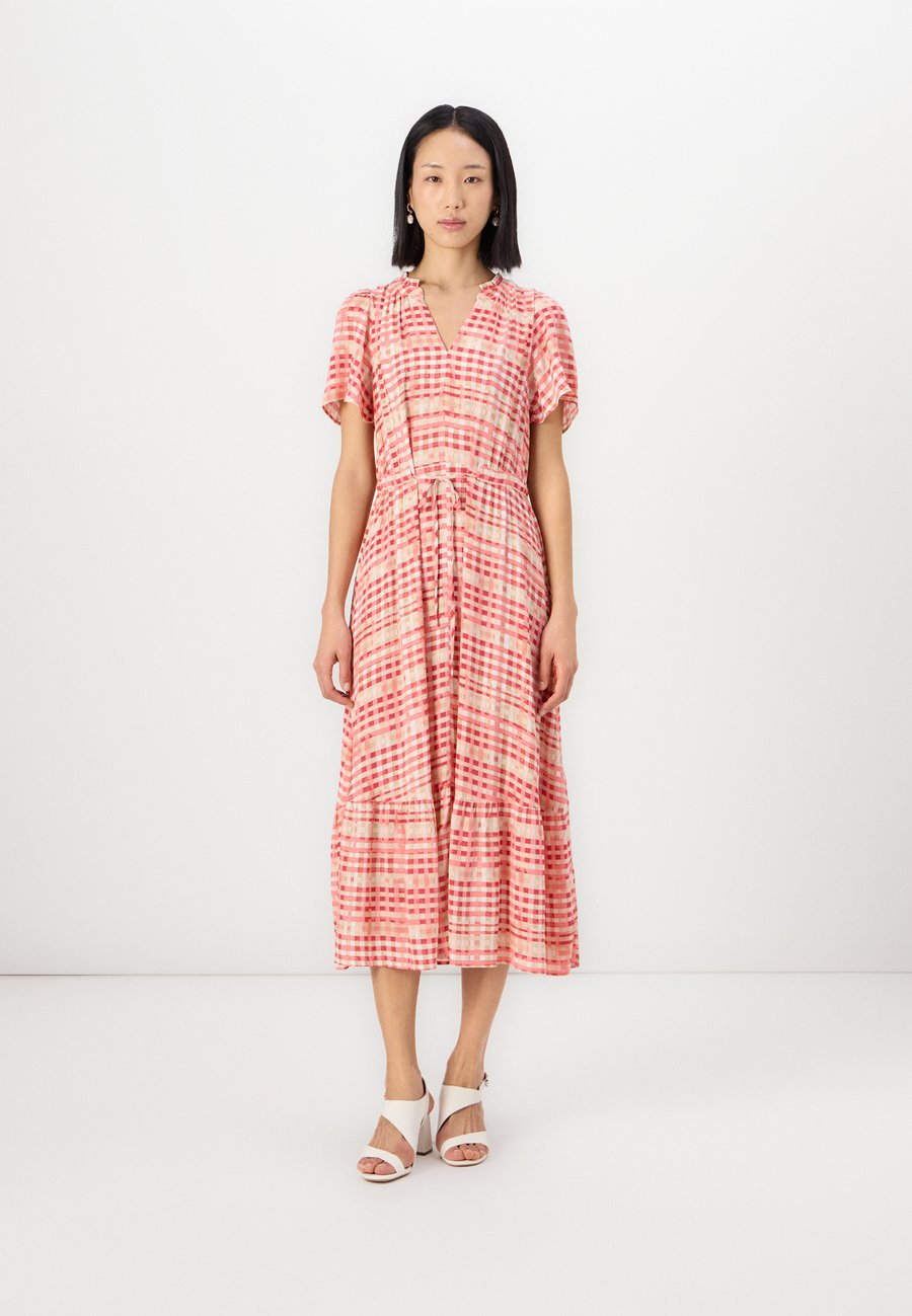 Платье TOM TAILOR DRESS FEMININE PRINTED, Berry Red /Light Red
Платье TOM TAILOR DRESS FEMININE PRINTED, Berry Red /Light Red
