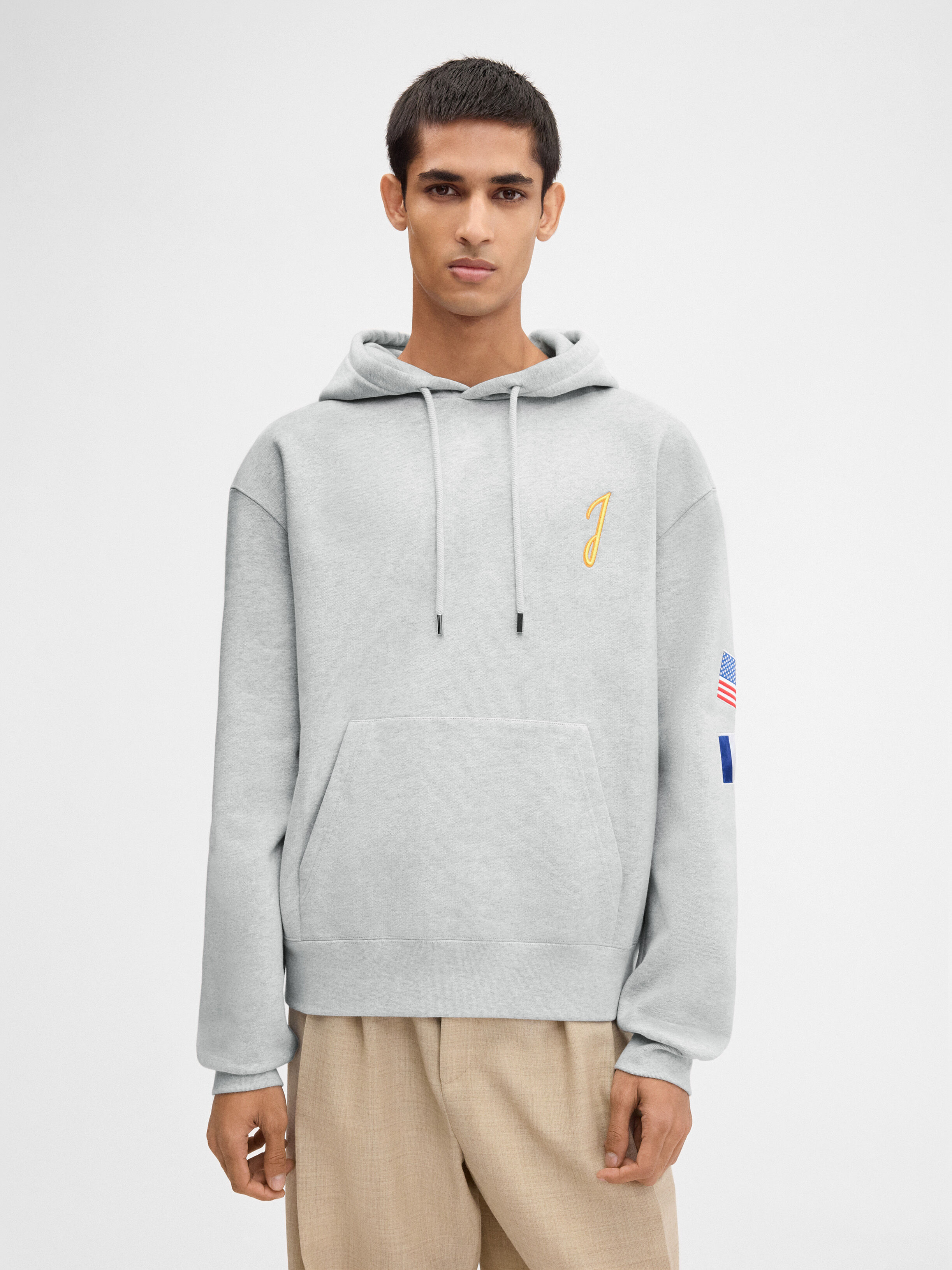 Толстовка с капюшоном и логотипом JACQUEMUS The New York hoodie, цвет New York Adresse Grey
Толстовка с капюшоном и логотипом JACQUEMUS The New York hoodie, цвет New York Adresse Grey
