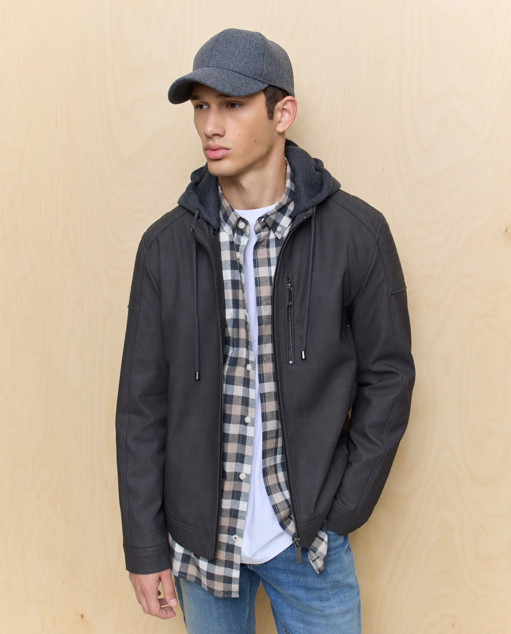 Куртка мужская стеганая из искусственной кожи Easy Wear, антрацитовый
Куртка мужская стеганая из искусственной кожи Easy Wear, антрацитовый