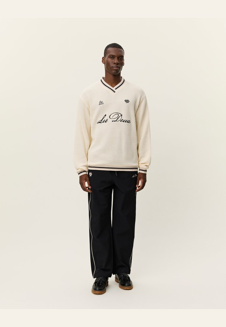 Толстовка Les Deux CHASE, Eggnog White/Off-White
Толстовка Les Deux CHASE, Eggnog White/Off-White