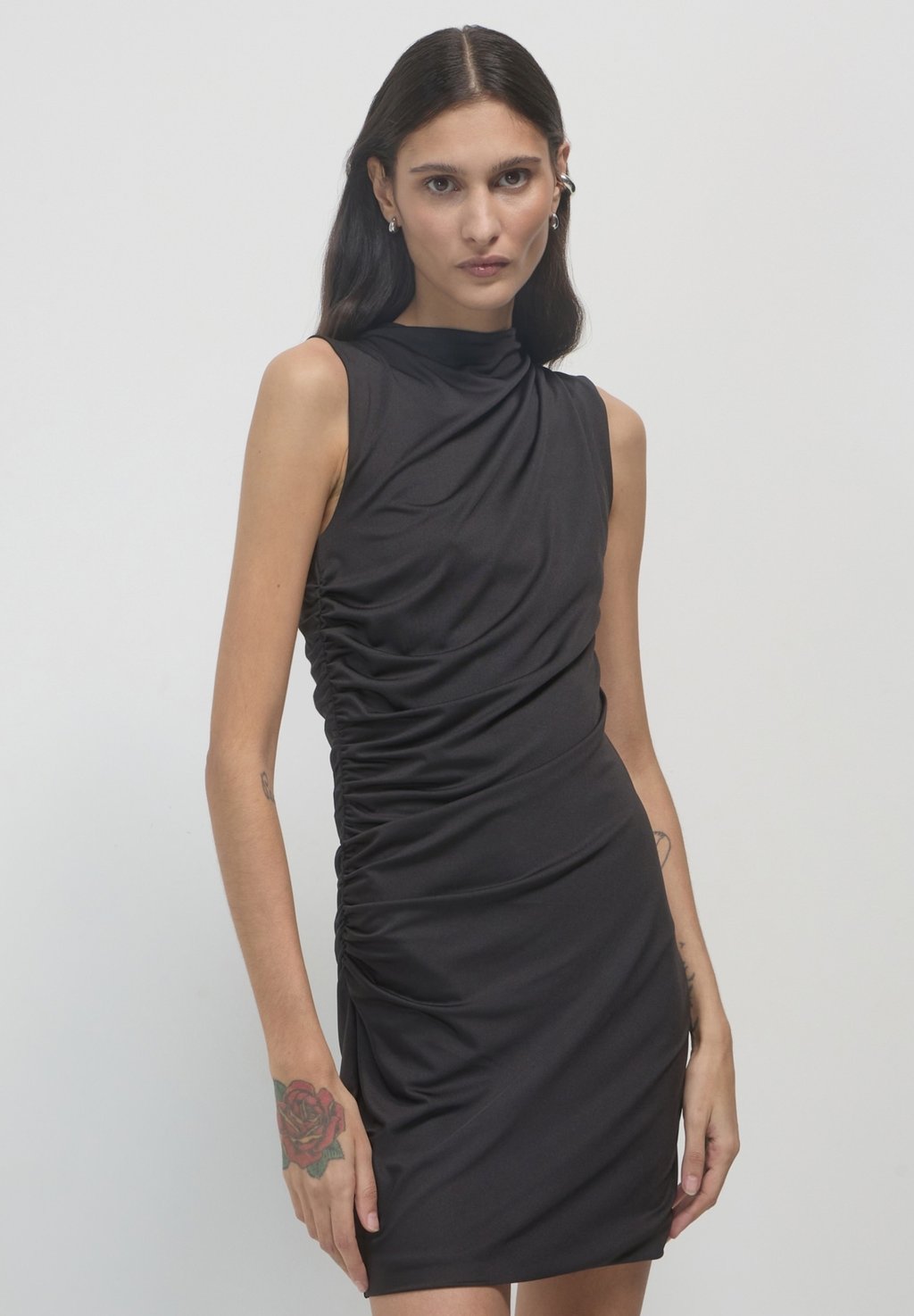 Платье-трансформер CORTO ARRICCIO Calliope, черный
Платье-трансформер CORTO ARRICCIO Calliope, черный