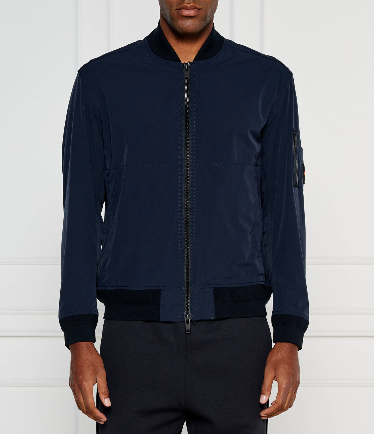 Куртка BOSS ORANGE Obear Regular Fit, темно-синий
Куртка BOSS ORANGE Obear Regular Fit, темно-синий