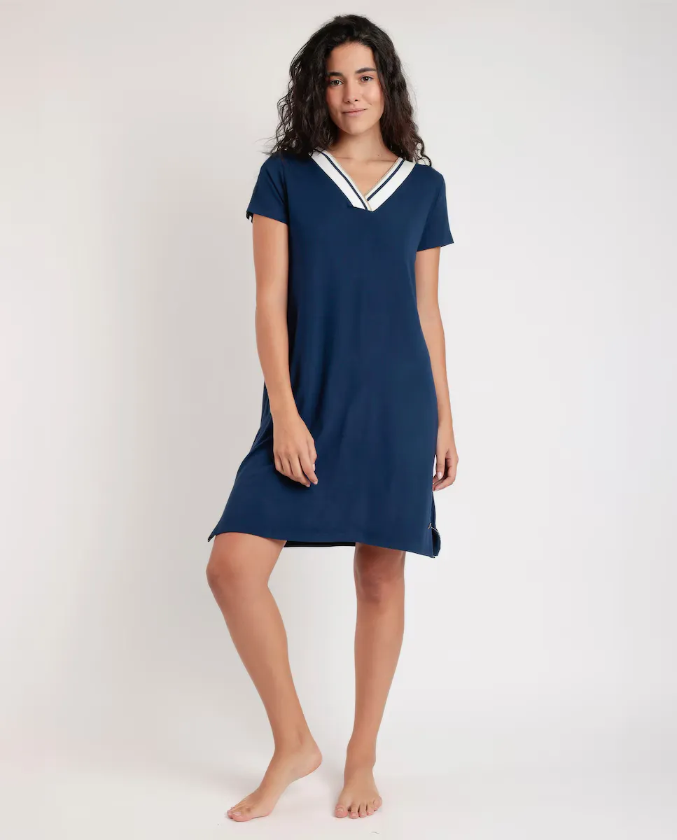 Женская короткая ночная рубашка из вискозного трикотажа темно-синего цвета Admas, тёмно-синий
Женская короткая ночная рубашка из вискозного трикотажа темно-синего цвета Admas, тёмно-синий