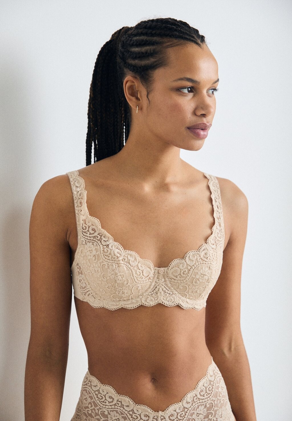 Бюстгальтер на косточках AMOURETTE Triumph, бежевый
Бюстгальтер на косточках AMOURETTE Triumph, бежевый