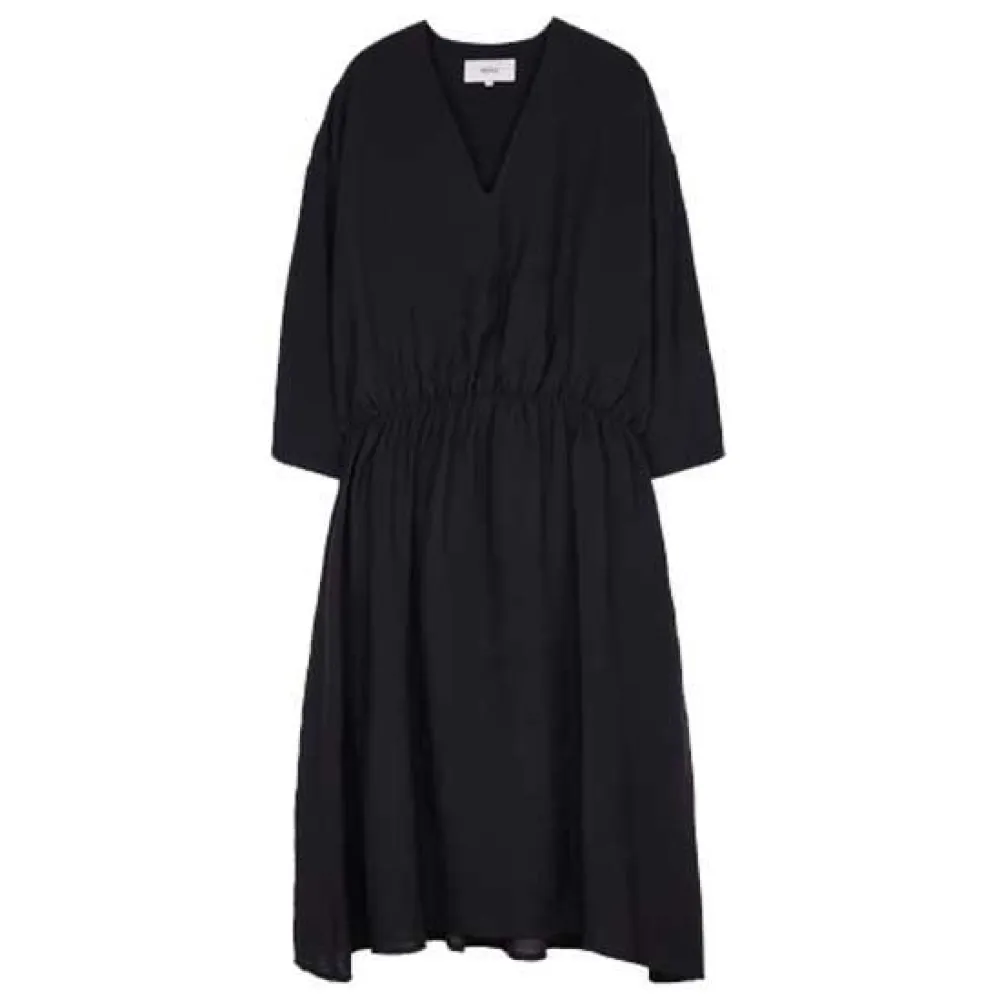 Платье Makia Nea 3/4 sleeve, черный
Платье Makia Nea 3/4 sleeve, черный