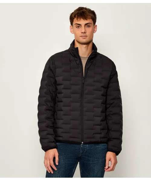 Пуховик Classic fit Calvin Klein, черный
Пуховик Classic fit Calvin Klein, черный