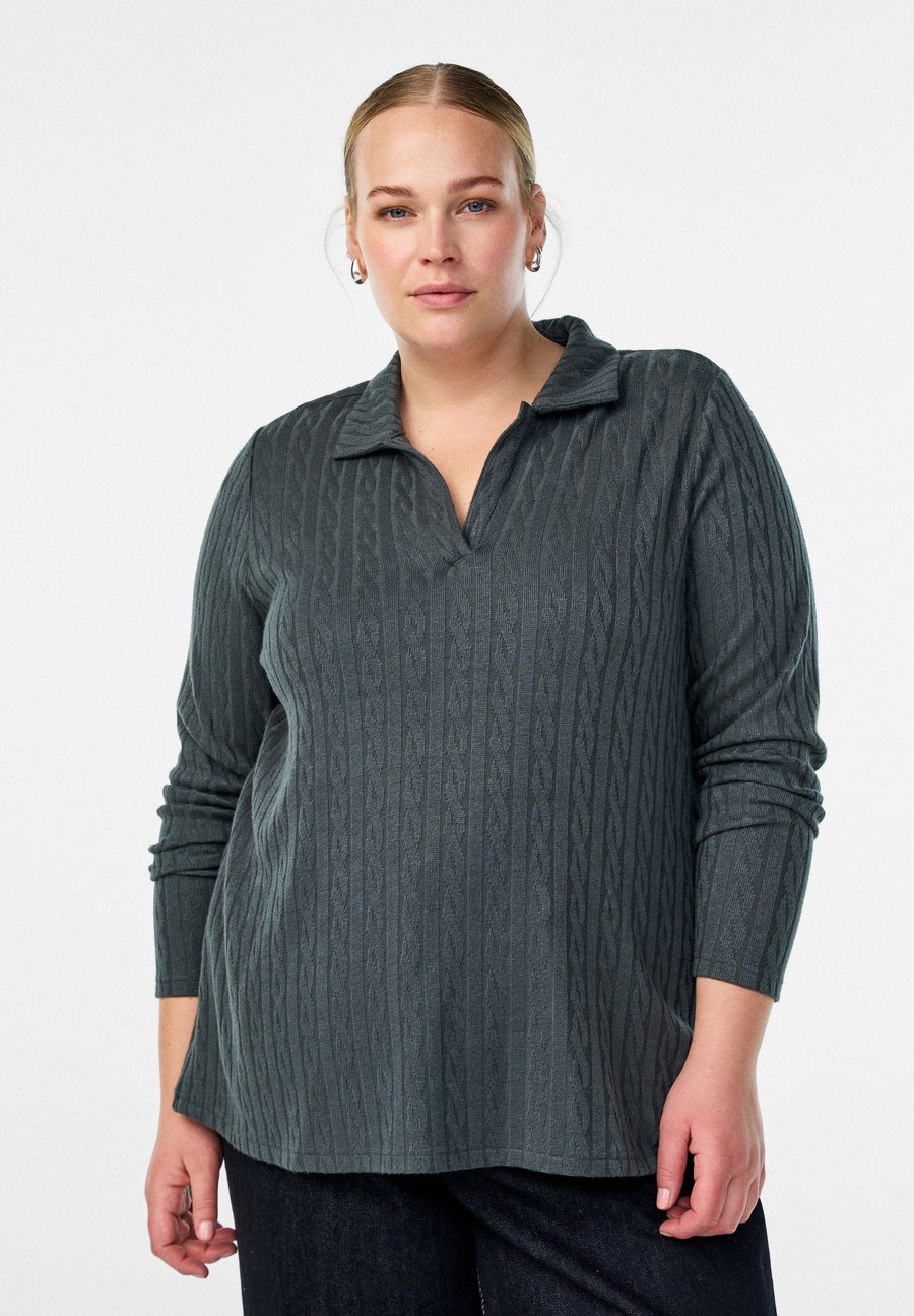 Поло Zizzi MIT KRAGEN UND ZOPFMUSTER, Urban Chic/Grey
Поло Zizzi MIT KRAGEN UND ZOPFMUSTER, Urban Chic/Grey